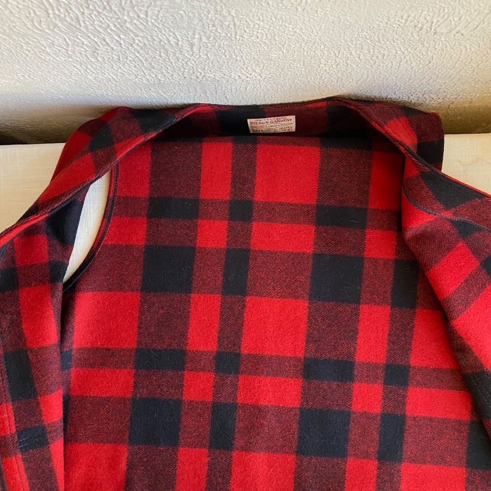 Mens Filson 100% wool Mackinaw red and black vest Size XL - Picture 5 of 11